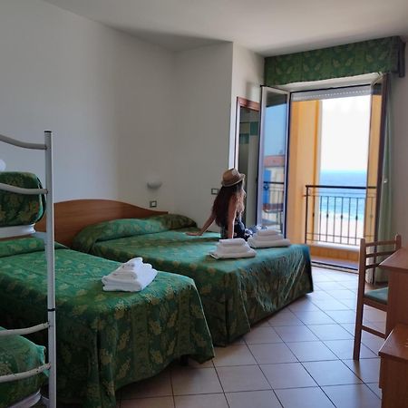 Hotel Belvedere Misano Adriatico Exterior foto